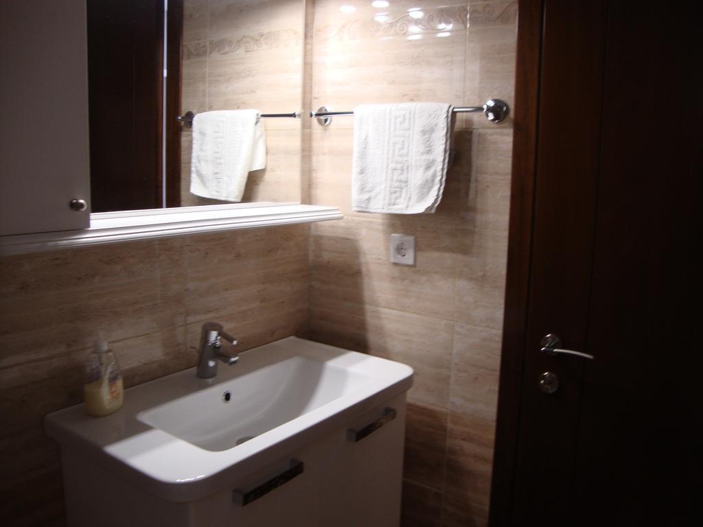 Fantasia Apartment Lakones Bagian luar foto
