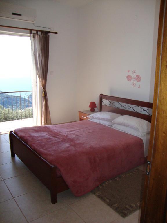 Fantasia Apartment Lakones Bagian luar foto